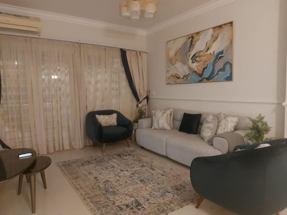 شقة بحديقه خاصه Apartment in Egypt