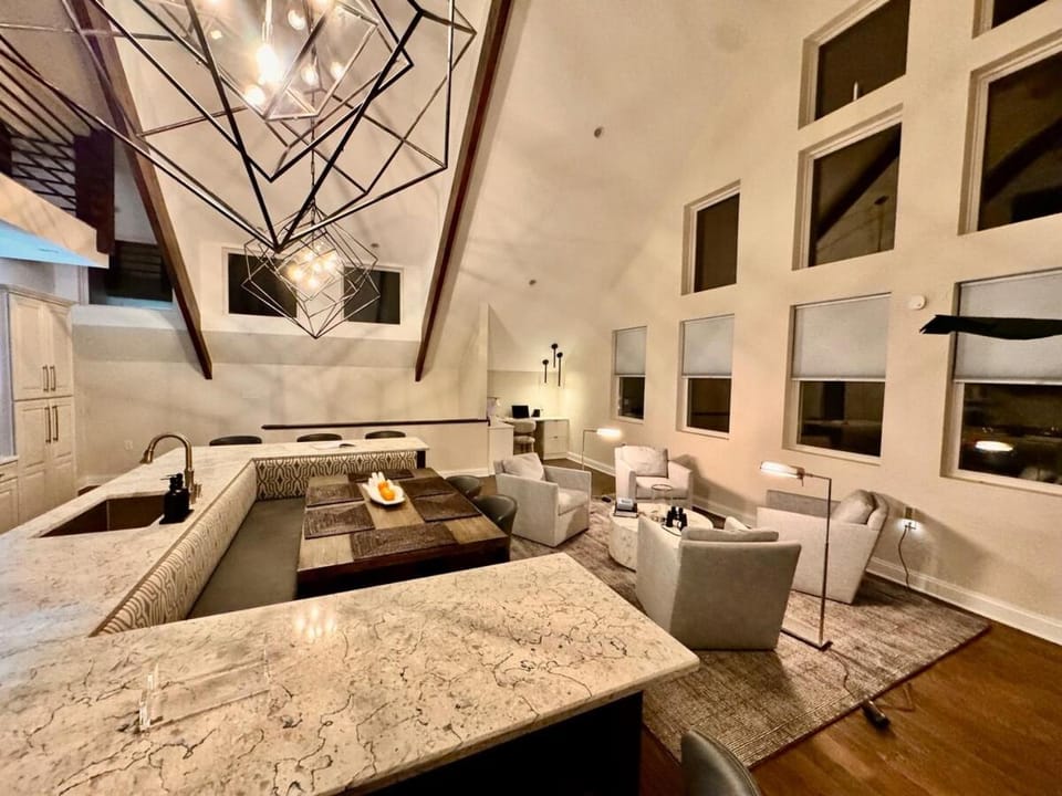 Seating area, Dining area