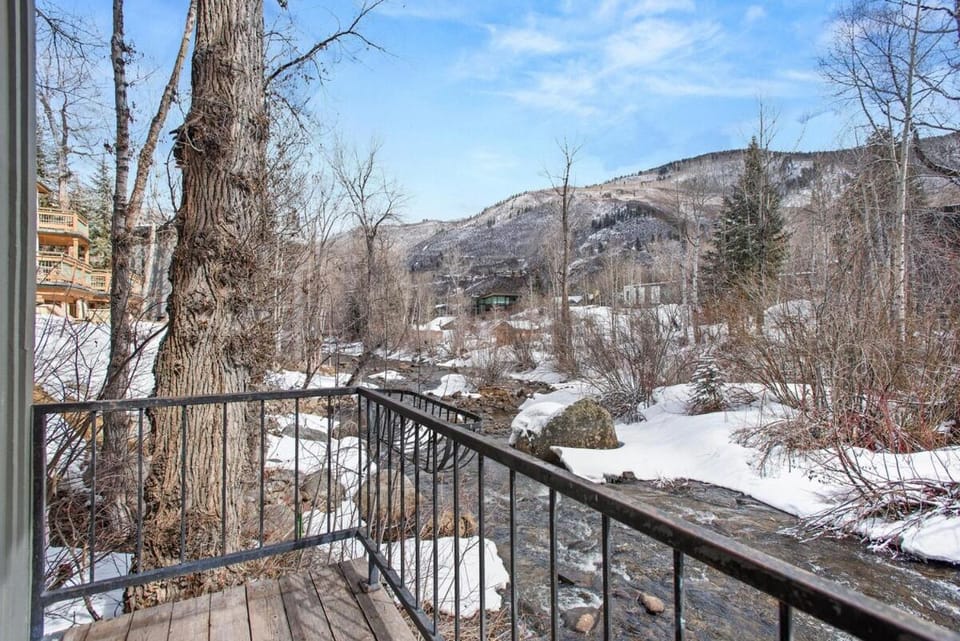 Natural landscape, Balcony/Terrace, Mountain view