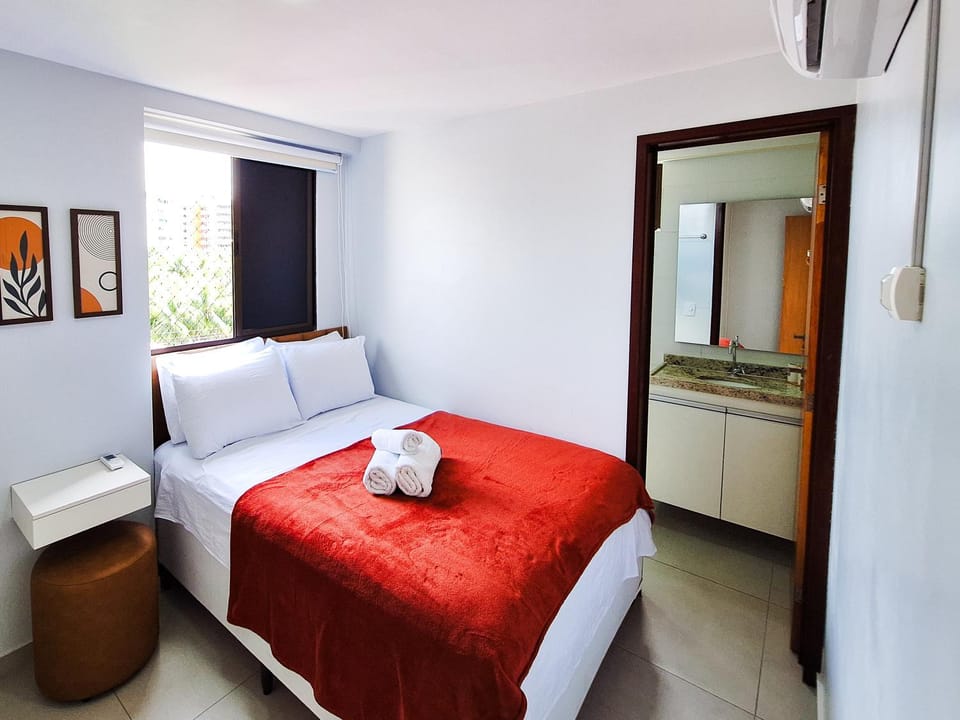 Bed, Bathroom, Photo of the whole room, Bedroom, towels, wardrobe
