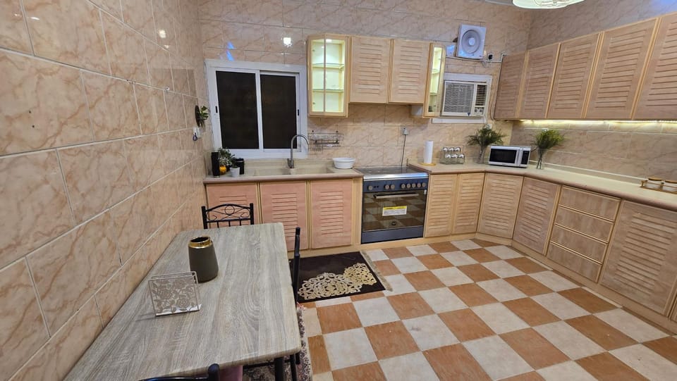 شقة فخمة تتسع لثمانية اشخاص بمكة Apartment in Mecca