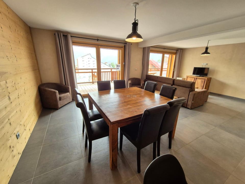 Appartement lumineux 3 pièces, proche des pistes, animaux admis - FR-1-811-23 Apartment in Les Deux Alpes