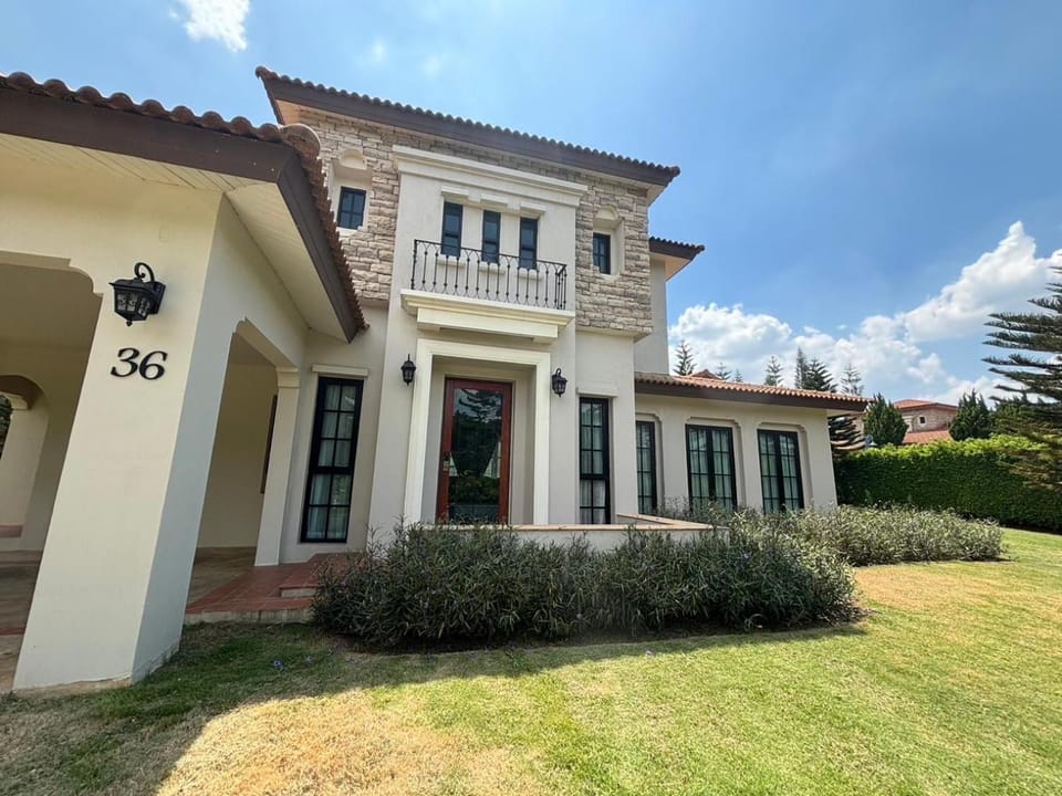 The Ozone Khao Yai Pool Villa House in Laos