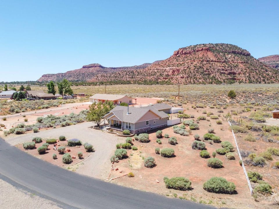 Luxury Pet-Friendly Kanab Home Quiet Neighborhood House in Kanab