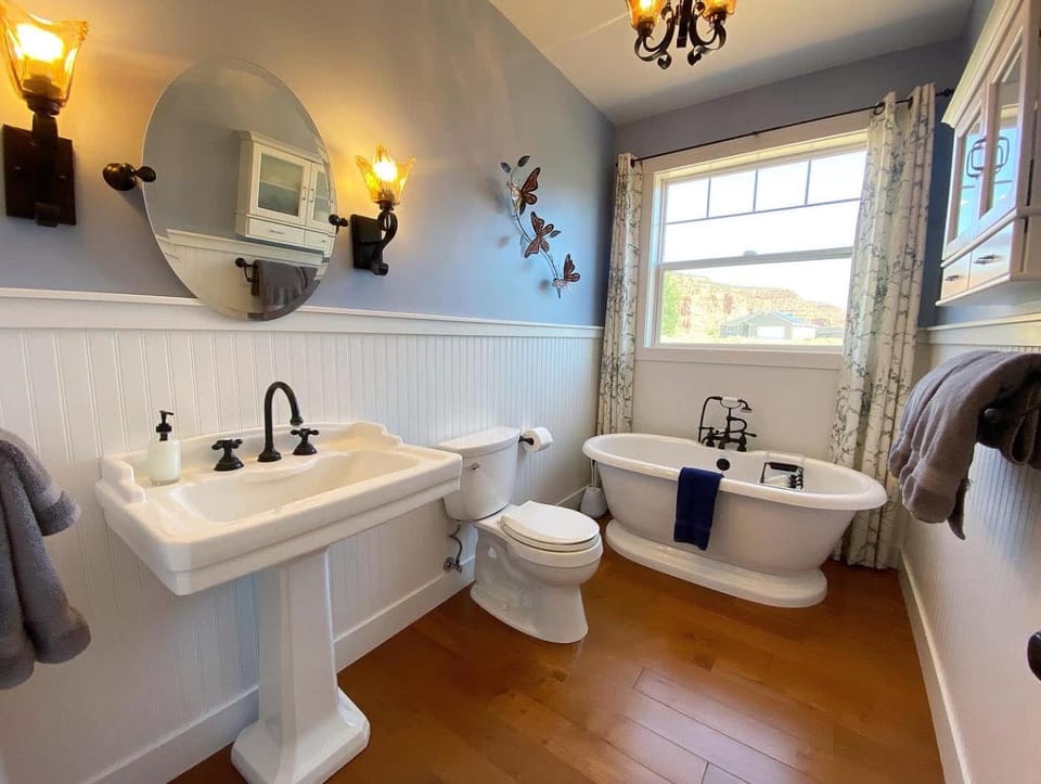 Luxury Pet-Friendly Kanab Home Quiet Neighborhood House in Kanab