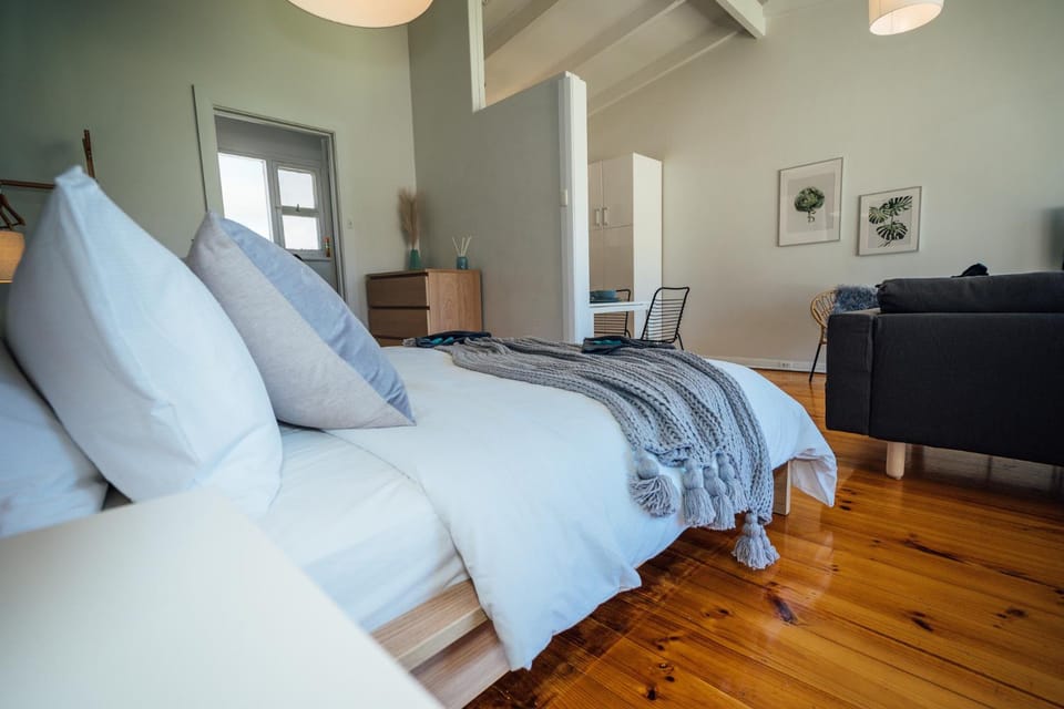 Hi Tide on Augusta Wifi Apartment in Adelaide
