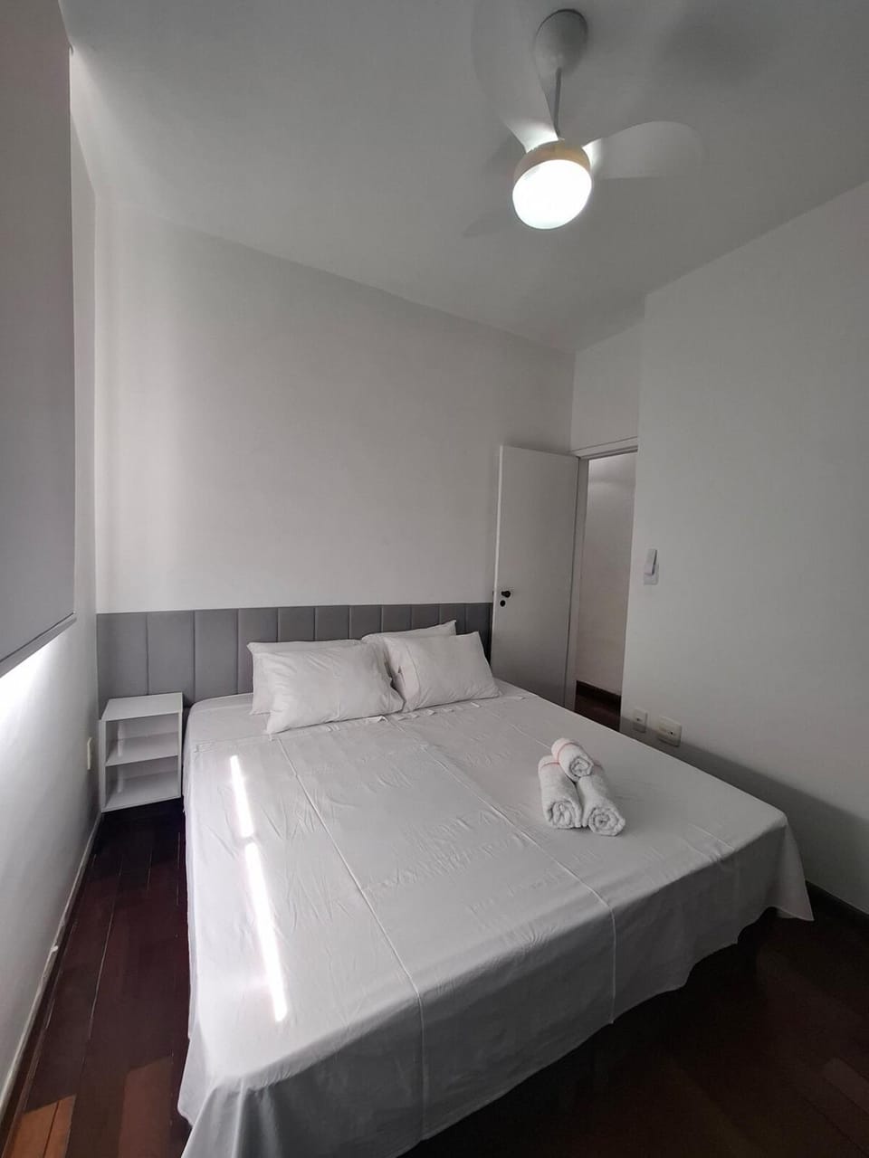 Apartamento 3 quartos no bairro Floresta, na melhor localização de BH, próximo às principais avenidas, ao lado do colégio Batista, com supermercado, farmácia e bares na esquina Apartment in Belo Horizonte