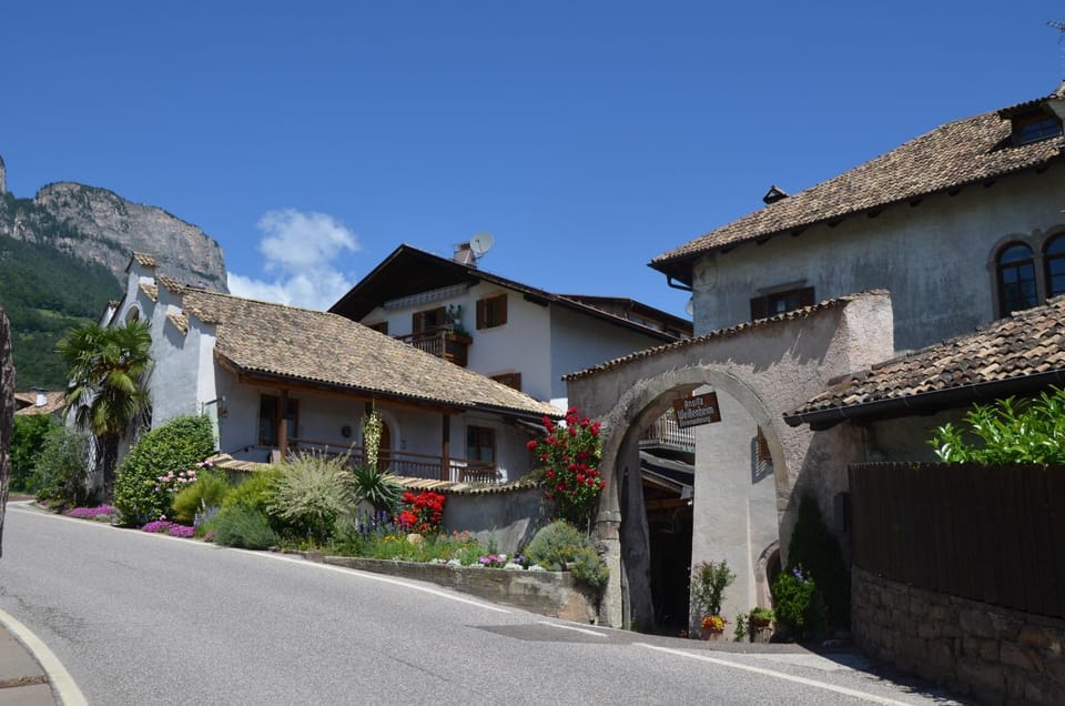 Facade/entrance, On site, Mountain view