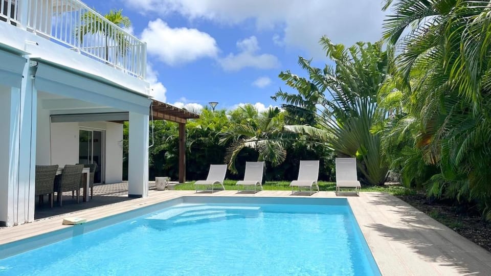 Property building, Patio, Garden, Garden view