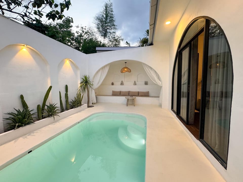 Pool view, Swimming pool