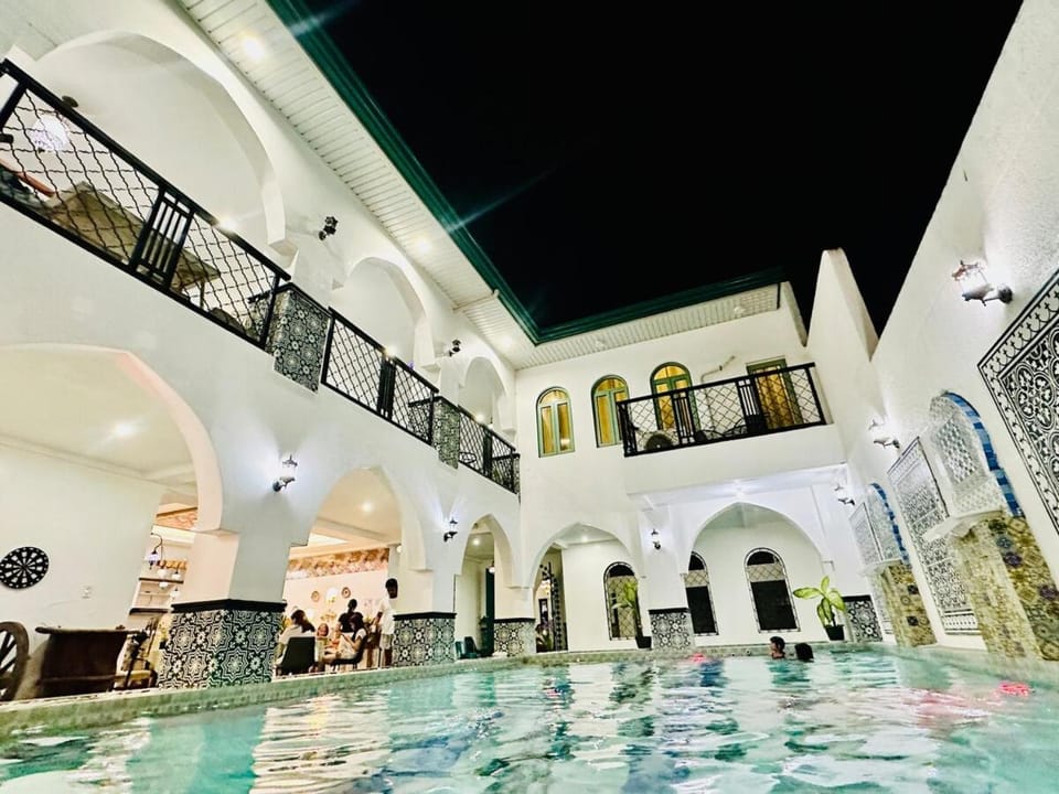 Moroccan Natural Hotspring Up to 30 guests Villa in Calamba