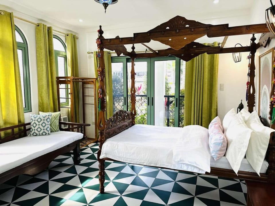 Moroccan Natural Hotspring Up to 30 guests Villa in Calamba