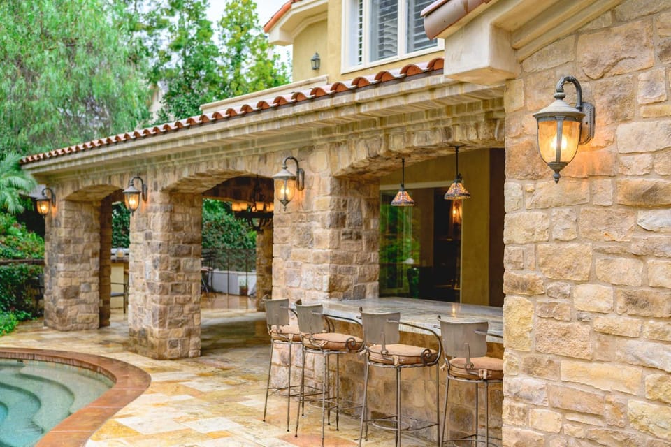 Luxury Villa w Pool Garden & Outdoor Lounge House in Rancho Santa Margarita