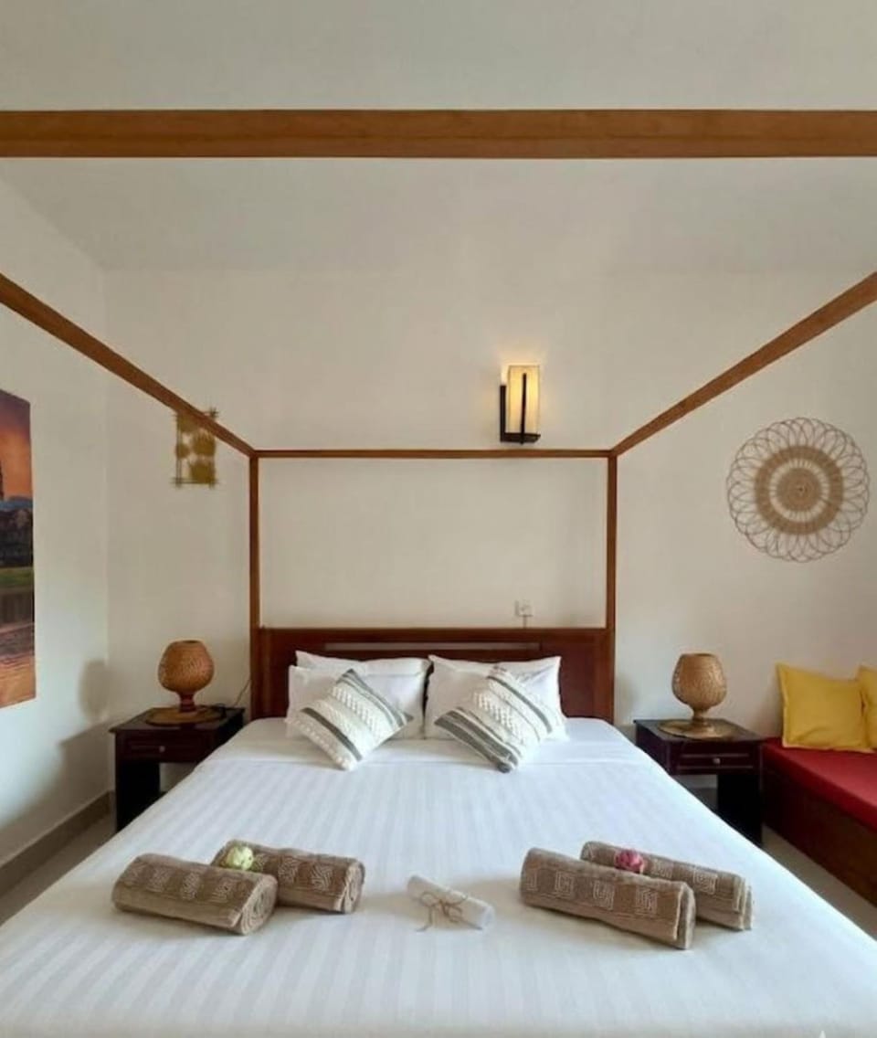 Bed, Decorative detail, Bedroom