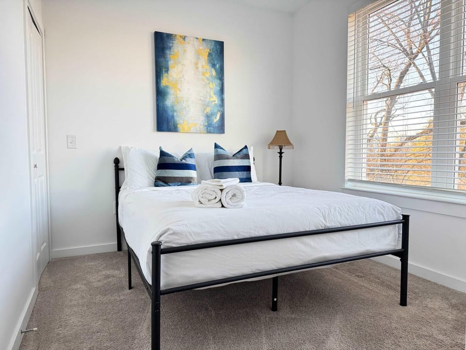 New 1B1B Private Balcony City View Washer Dryer 542Blvd306 House in Atlanta