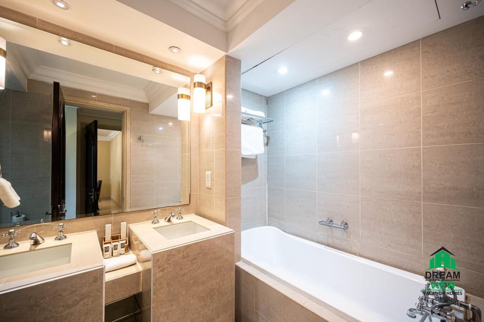 Shower, Bathroom, Bath, towels