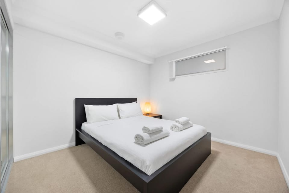 Sun Sand & Style Cozy 2BR Coastal Retreat in Rockingham Apartment in Perth