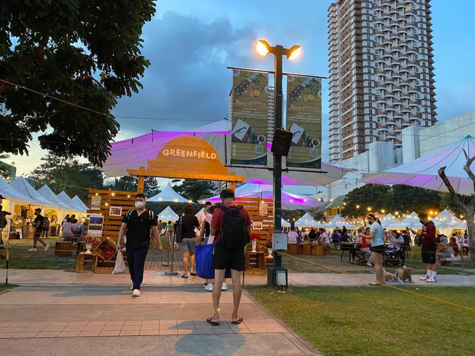 People, Food and drinks, Food, City view
