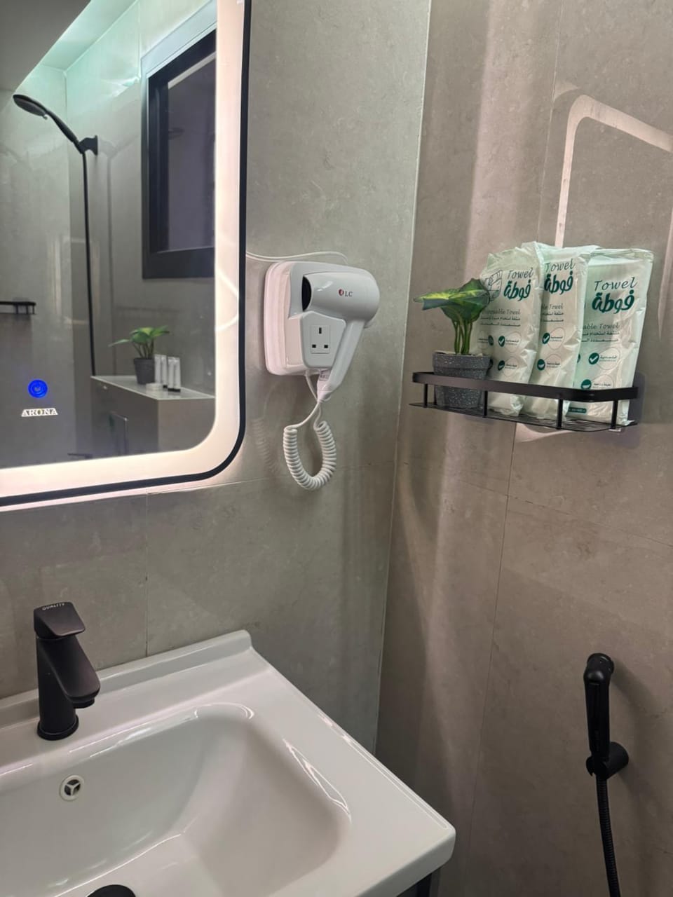 Shower, Hot Spring Bath, Hot Spring Bath, Bathroom, bidet, hair dryier