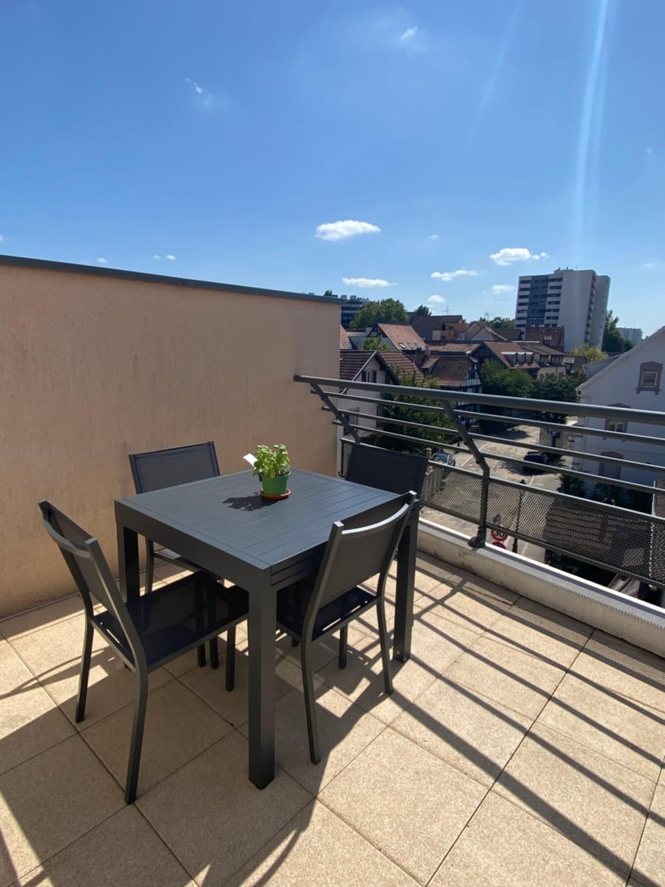 Balcony/Terrace, City view