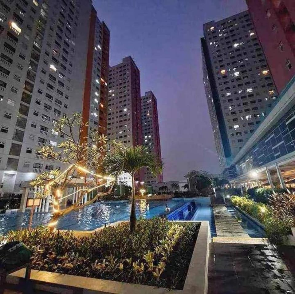 Property building, Swimming pool