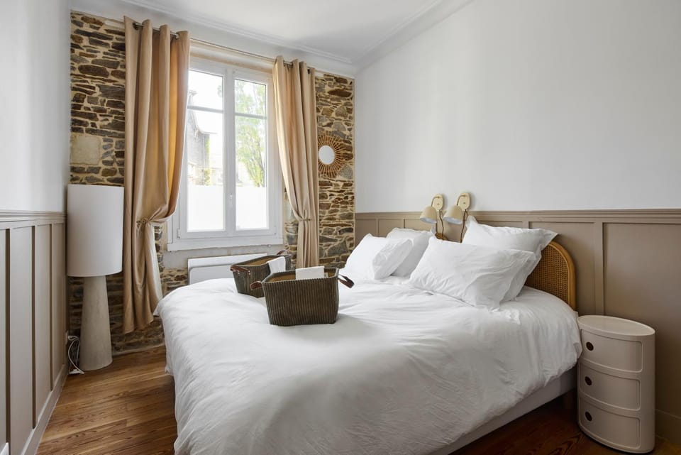 Bed, Bedroom