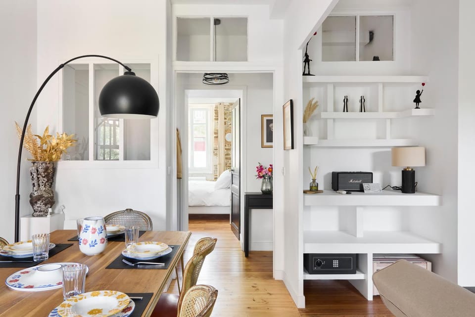 Living room, Meals