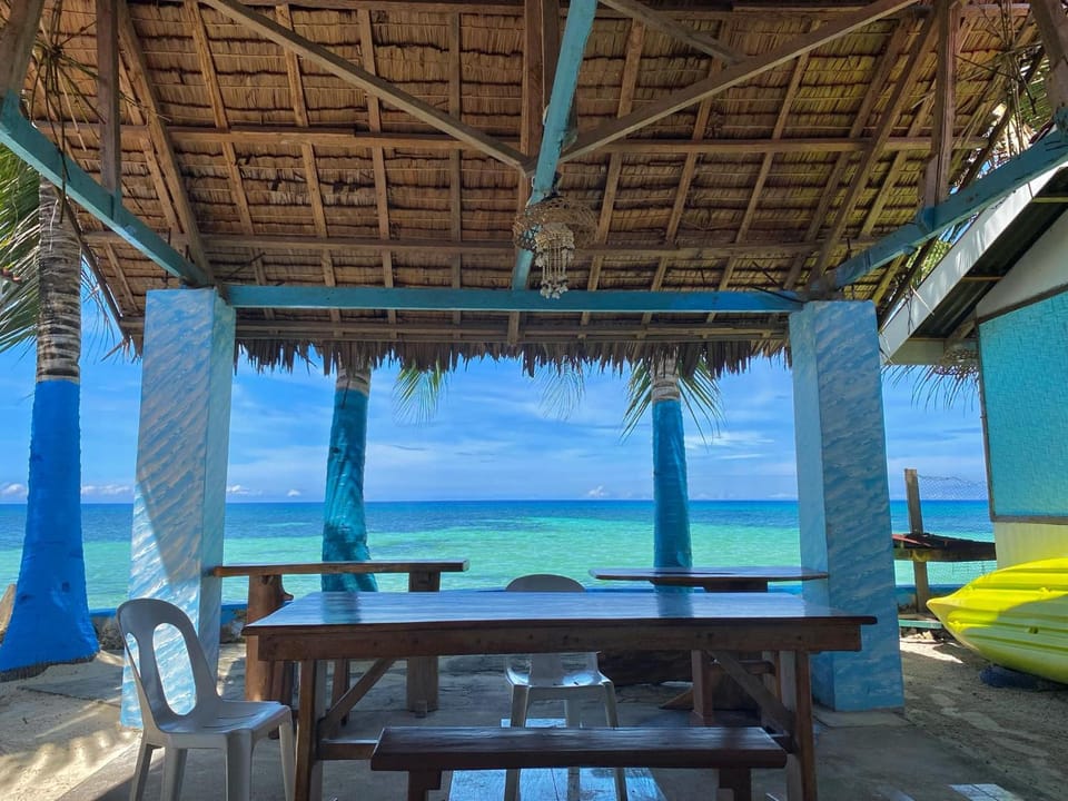 Monera Native Hut Campground/ 
RV Resort in Siquijor