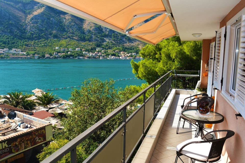 BMB Apartments Kotor Apartment in Dobrota