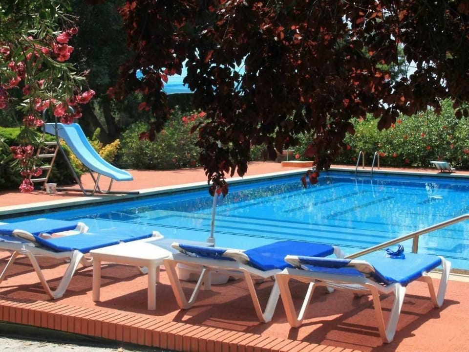 Swimming pool, Swimming pool