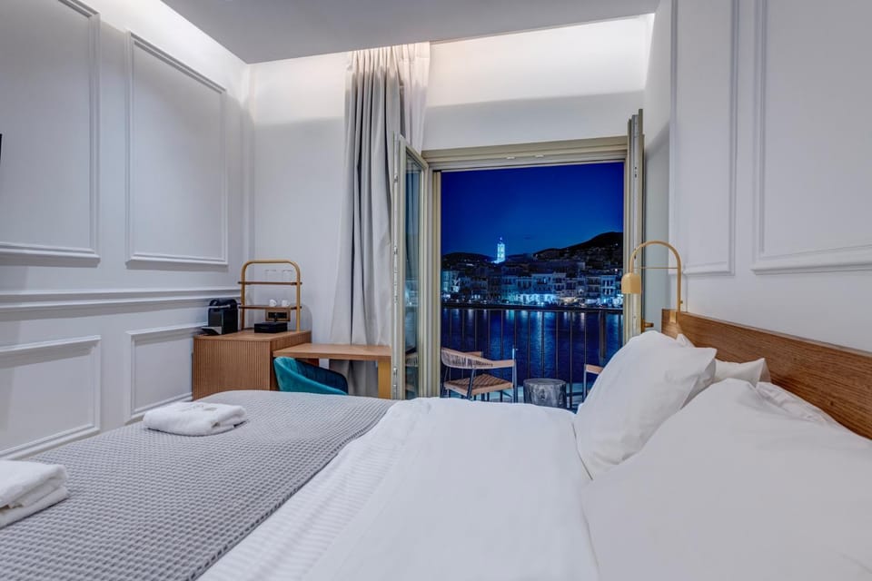 Eclectic Syros Bed and Breakfast in Decentralized Administration of the Aegean