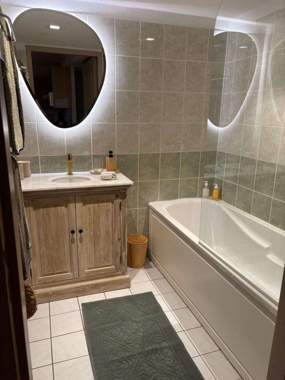 Shower, Bathroom, Bath, towels