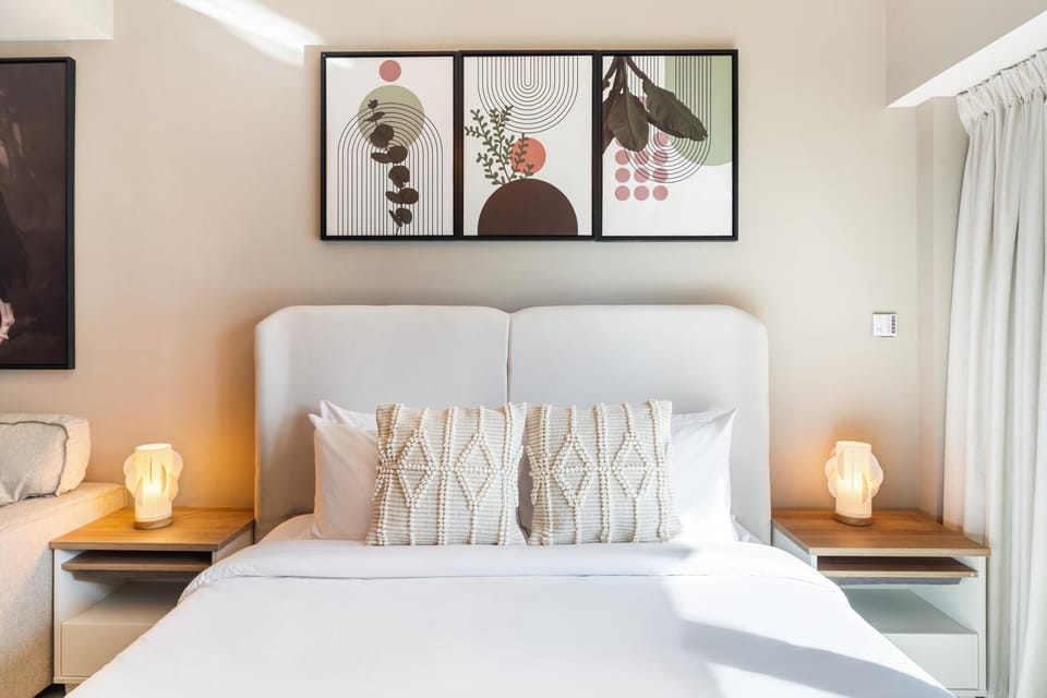 Stylish JLT Studio Lake View PoolMarina Walk Apartment in Dubai