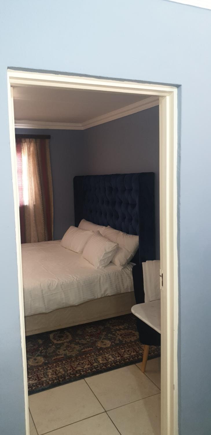 Blaze-crescent Bed and Breakfast in Roodepoort