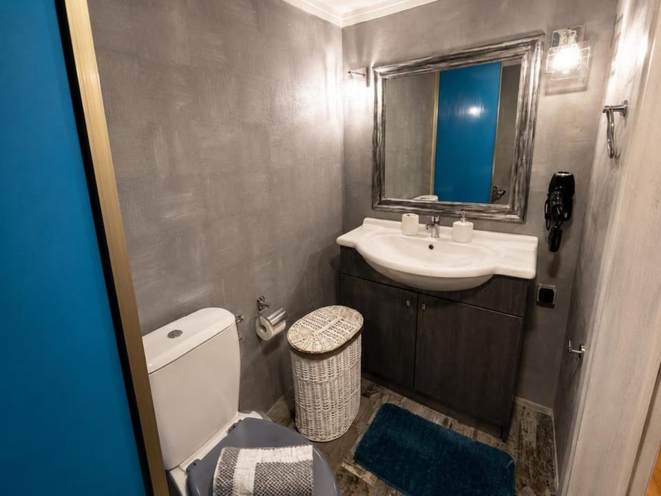 Toilet, Bathroom