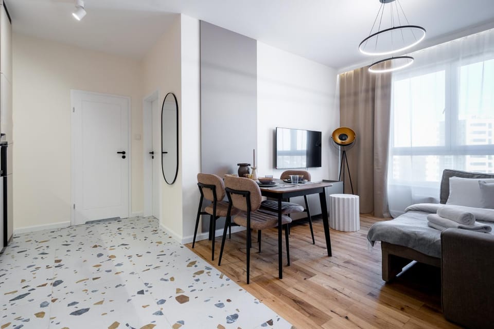 Bed, TV and multimedia, Living room, Photo of the whole room, Seating area, Dining area, wardrobe