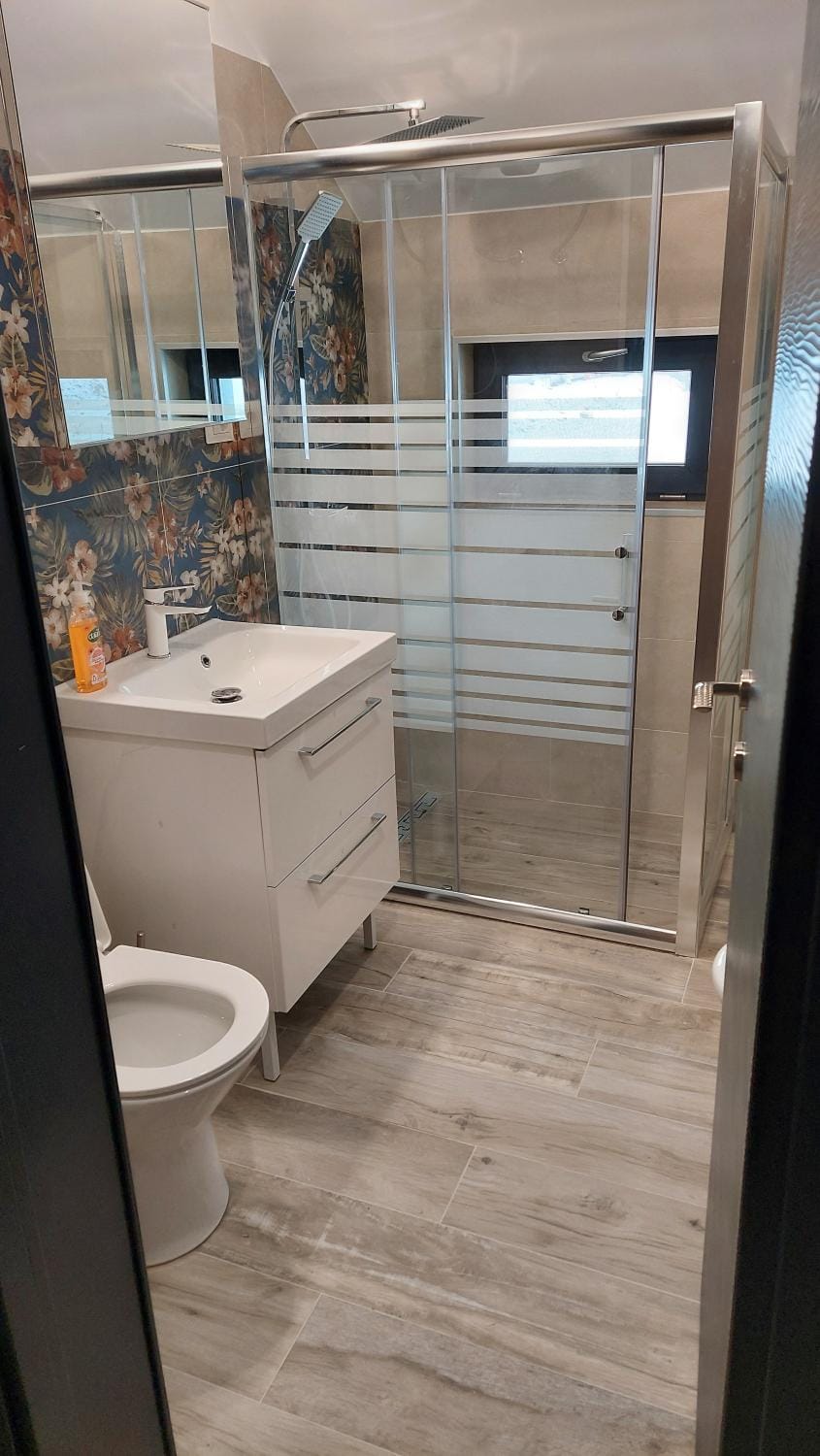 Shower, Toilet, Bathroom