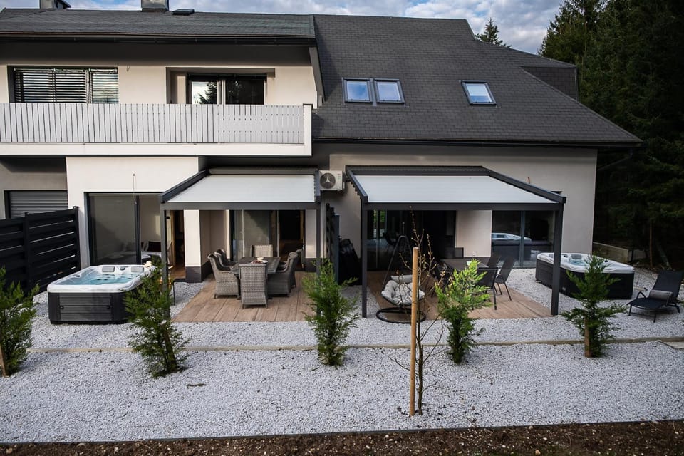Property building, Patio, Day, Garden, Garden view