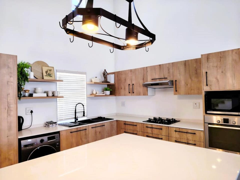 Kitchen or kitchenette, oven, stove