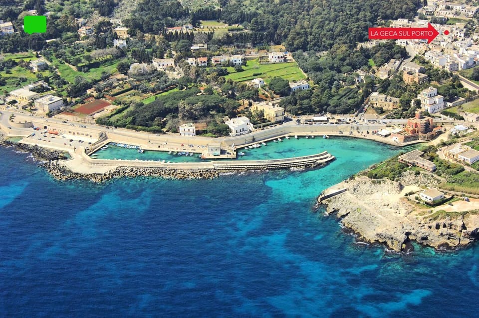 Nearby landmark, Bird's eye view