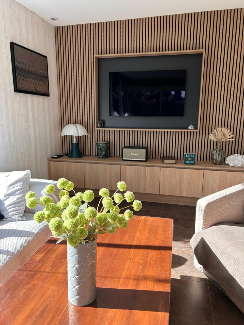 TV and multimedia, Seating area, Evening entertainment