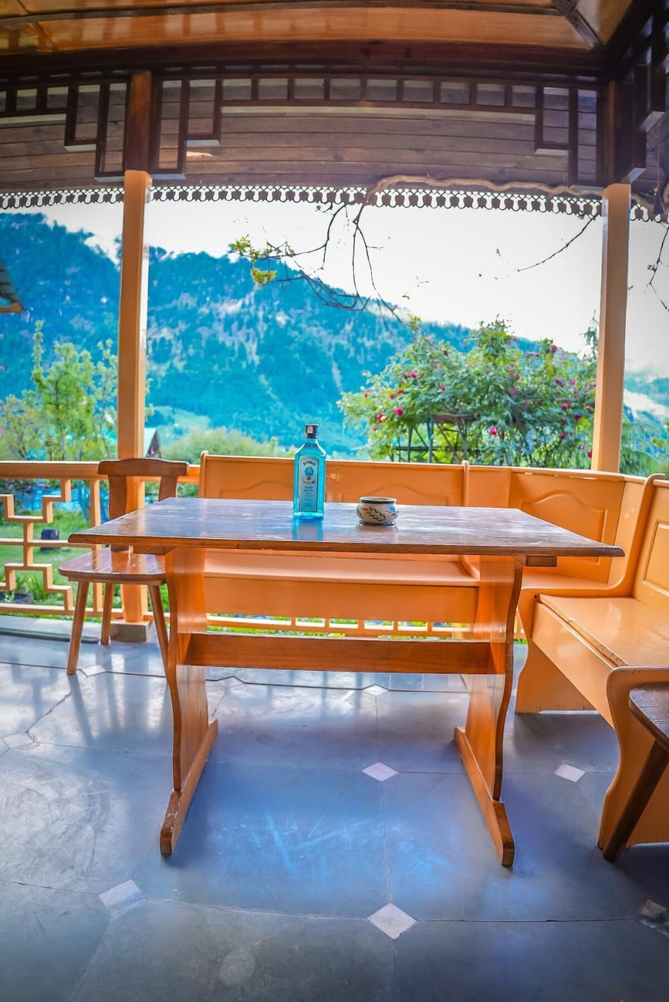 View (from property/room), Balcony/Terrace, Seating area, Mountain view