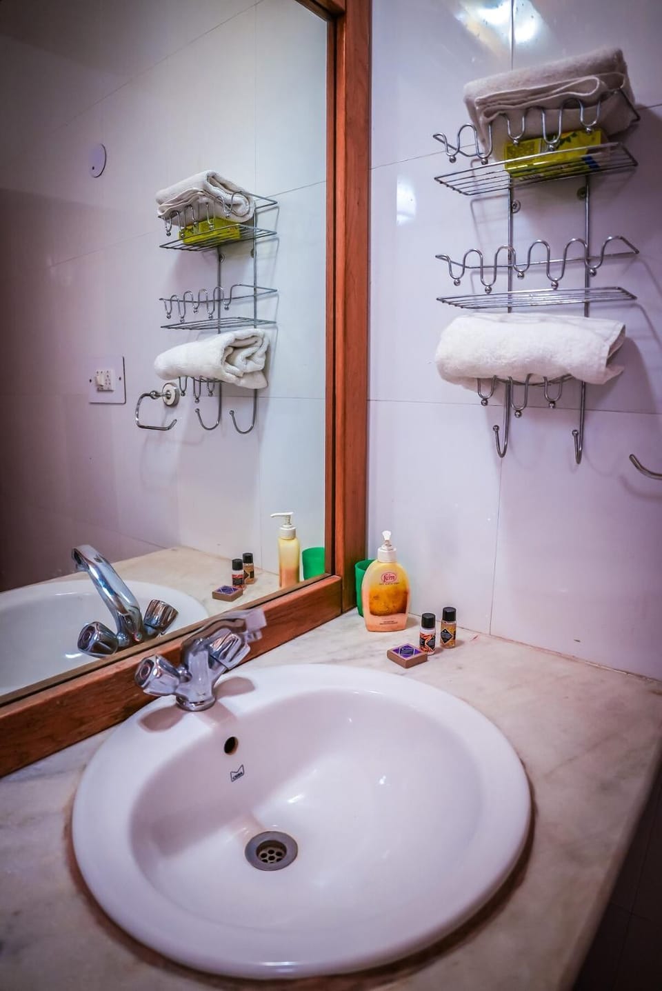 Bathroom, towels