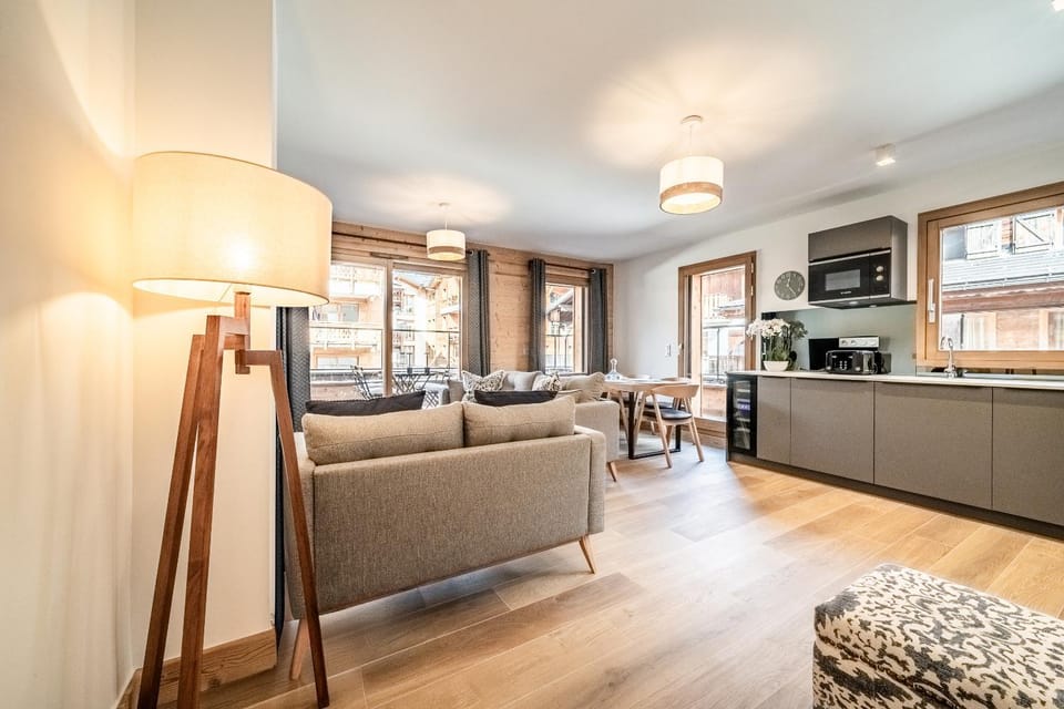 Kitchen or kitchenette, Living room, Seating area, Dining area