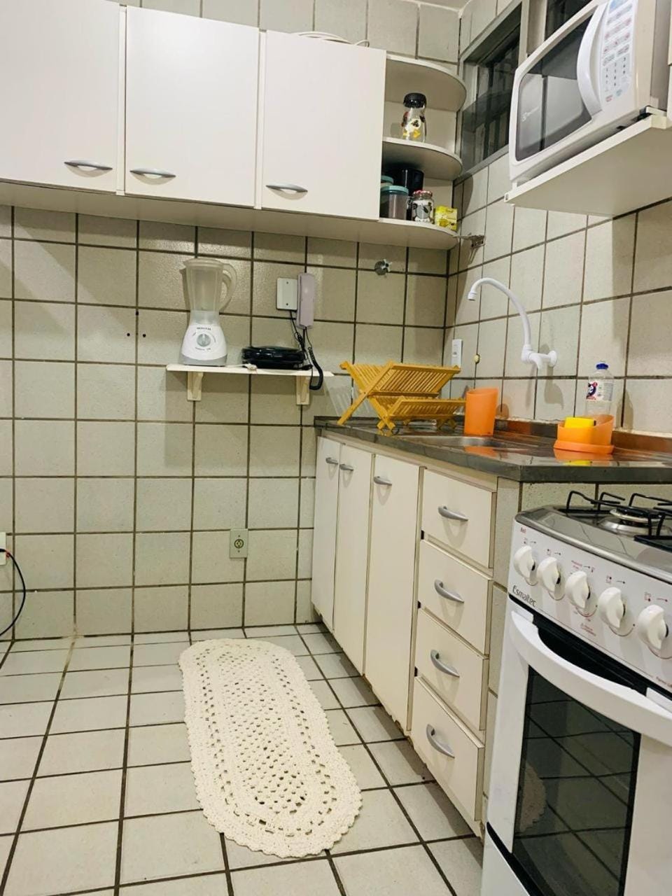 Kitchen or kitchenette, pet friendly, stove