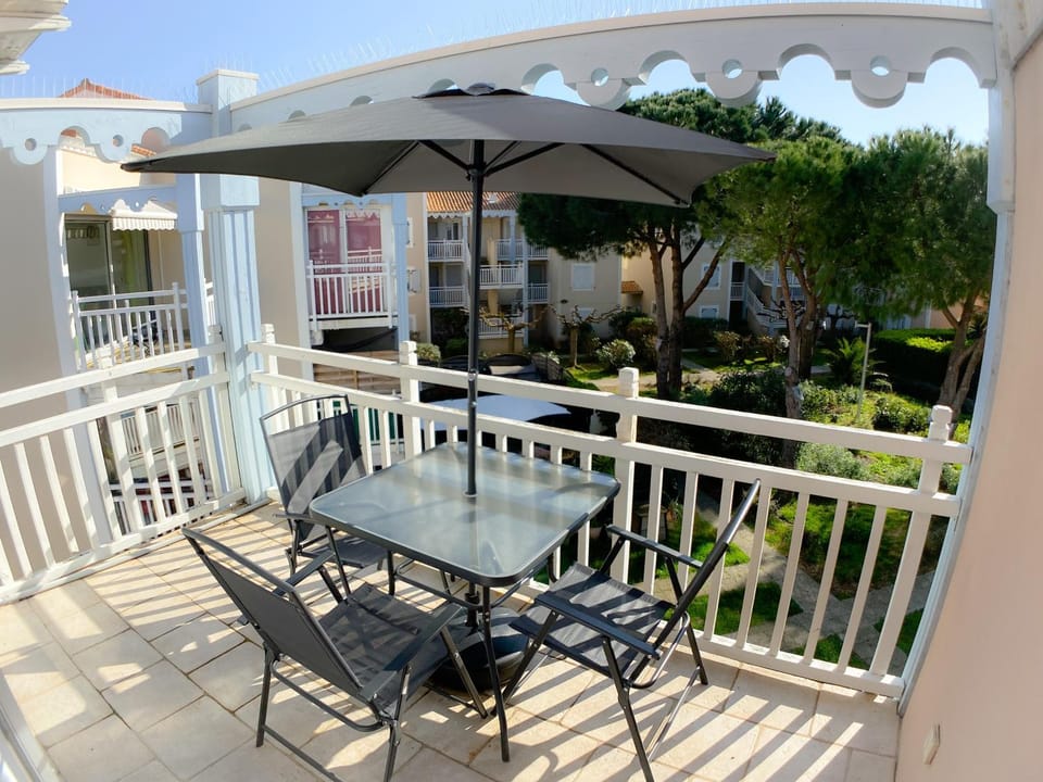 Day, View (from property/room), Balcony/Terrace, furniture