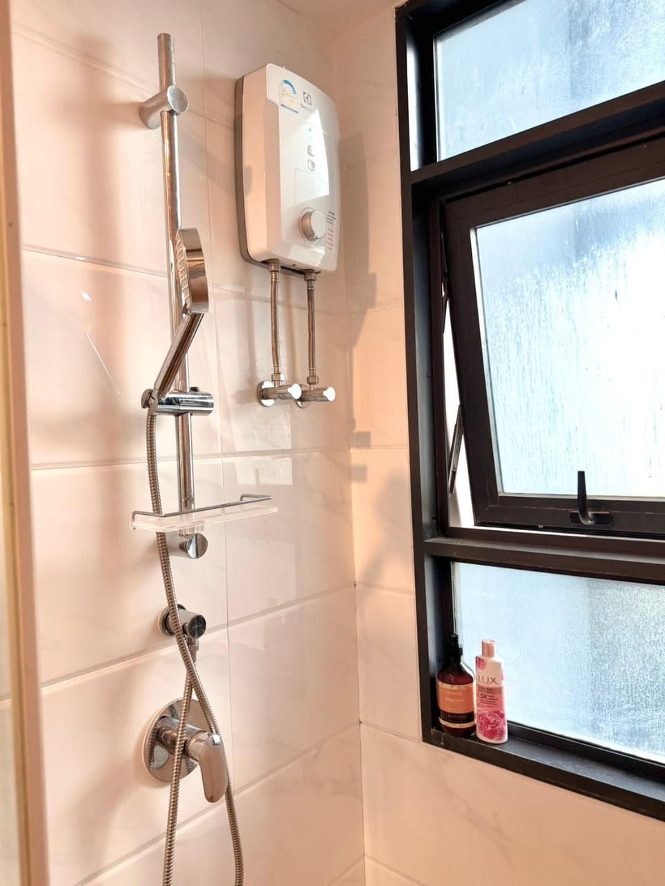 曼谷繁华地区公寓 免费上网 家居家电齐全 Apartment in Bangkok
