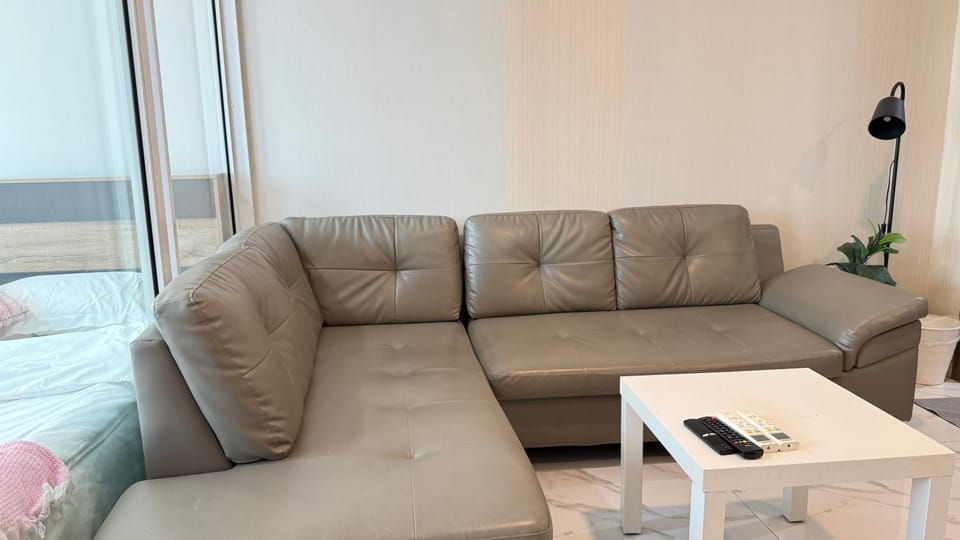 曼谷繁华地区公寓 免费上网 家居家电齐全 Apartment in Bangkok