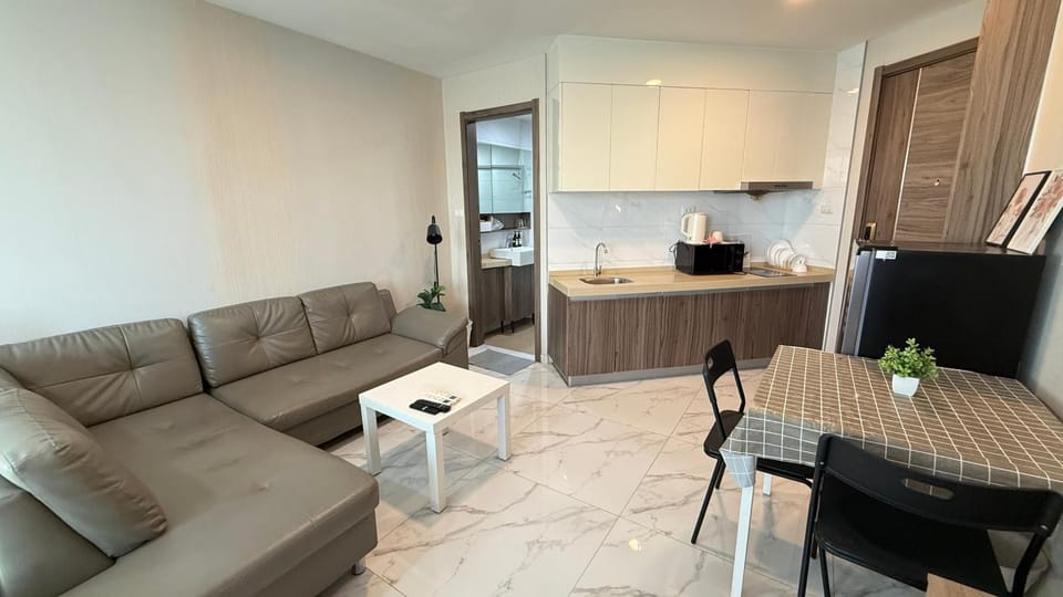 曼谷繁华地区公寓 免费上网 家居家电齐全 Apartment in Bangkok