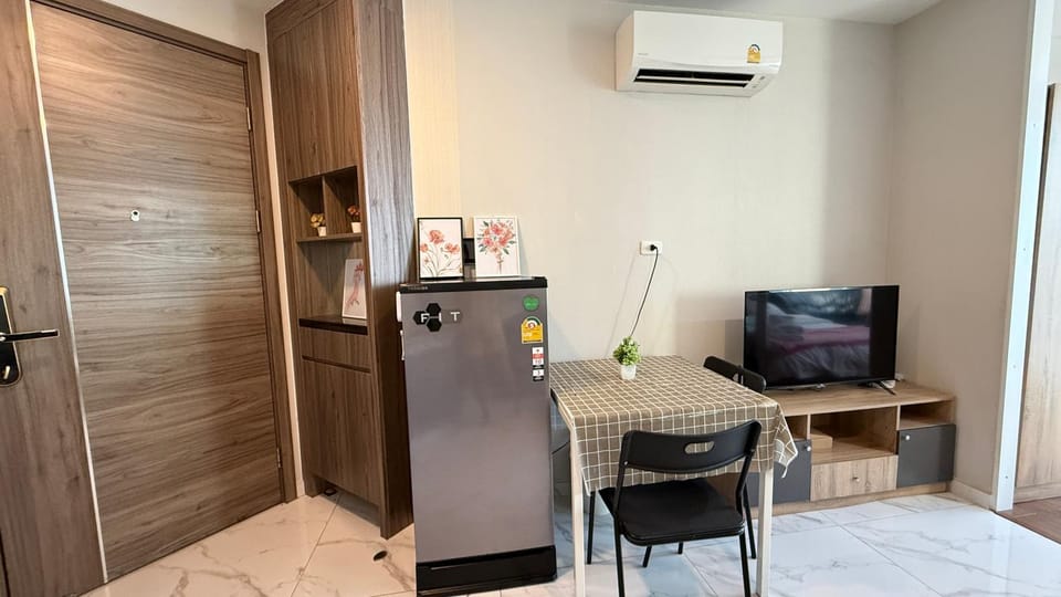 曼谷繁华地区公寓 免费上网 家居家电齐全 Apartment in Bangkok